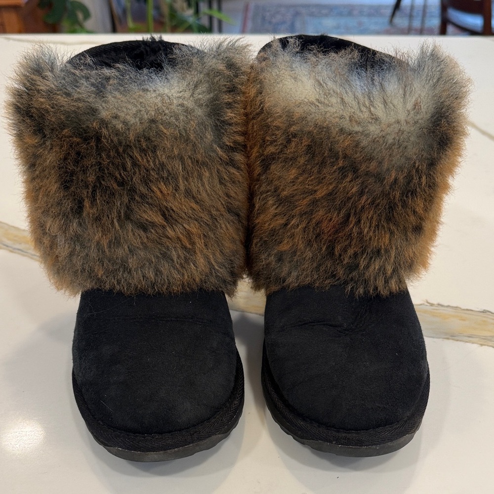 Emu Australia Stinger Mini Lava sheepskin boot size 7